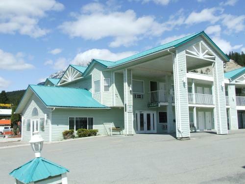 Ponderosa Motor Inn