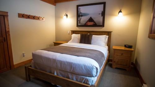 Lodge Cedar House Restaurant & Chalets