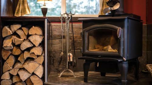 Lodge Cedar House Restaurant & Chalets