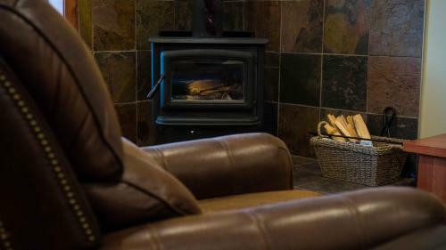 Lodge Cedar House Restaurant & Chalets