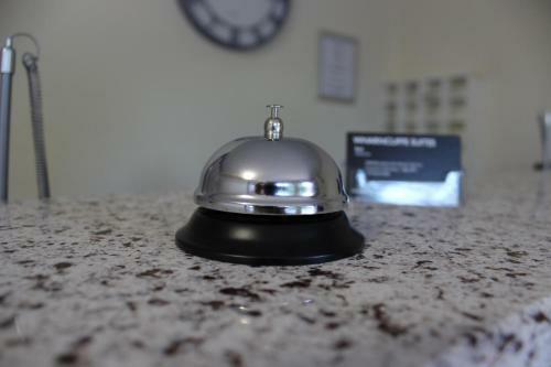 Motel Wharncliffe Suites