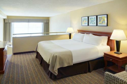 Holiday Inn Hotel & Suites London