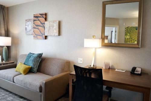Hotel Staybridge Suites - Red Deer North
