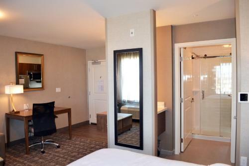 Hotel Staybridge Suites - Red Deer North