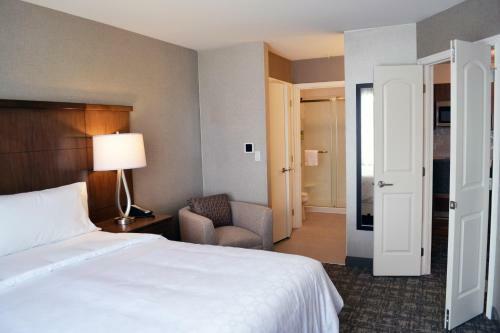 Hotel Staybridge Suites - Red Deer North