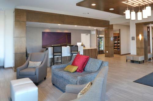 Hotel Staybridge Suites - Red Deer North