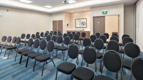 Hotel Staybridge Suites - Red Deer North