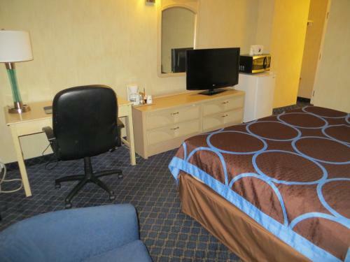Hotel Super 8 By Wyndham Red Deer