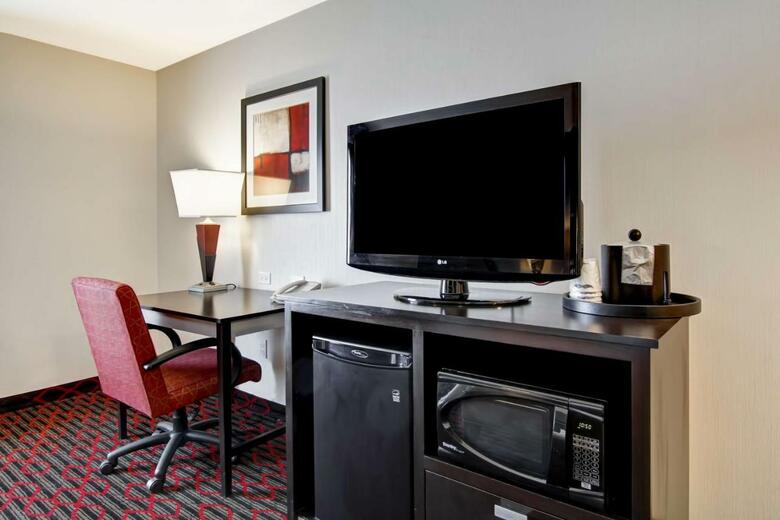 Hotel Hampton Inn & Suites Red Deer