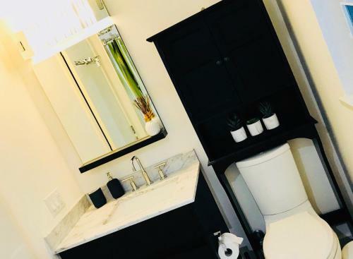 Richmond Apartment Airport