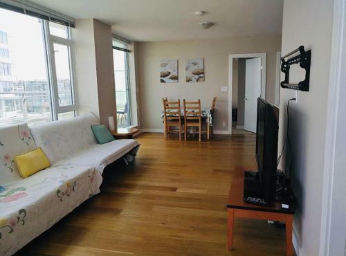 Richmond Elmbridge Way Apartment