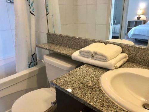 Apartamento Condo Near Richmond Centre
