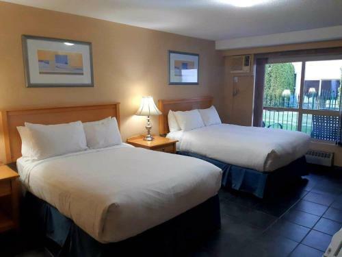 Hotel Hilltop Inn - Salmon Arm