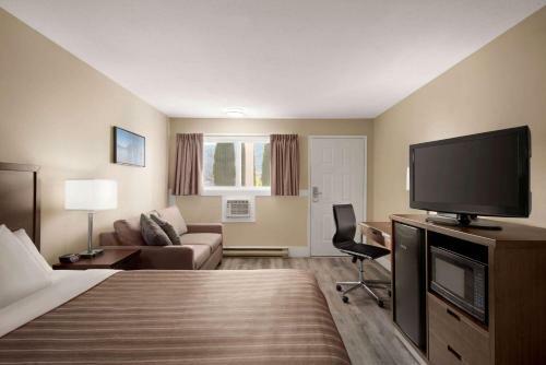 Hotel Travelodge By Wyndham Salmon Arm Bc