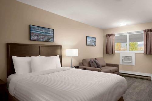 Hotel Travelodge By Wyndham Salmon Arm Bc