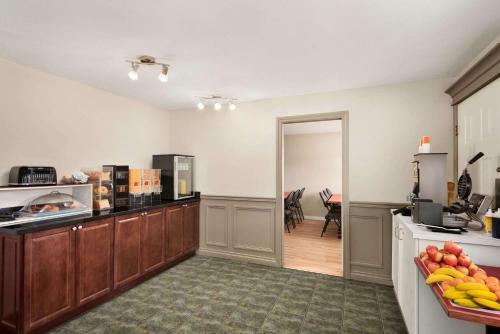 Hotel Travelodge By Wyndham Salmon Arm Bc