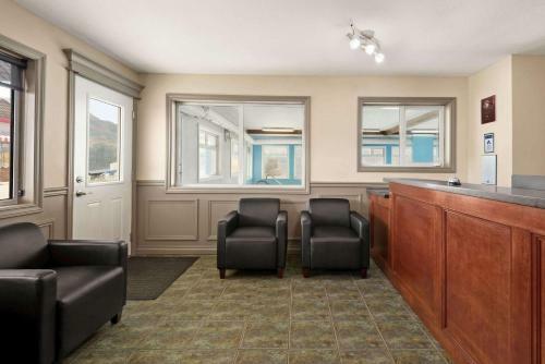 Hotel Travelodge By Wyndham Salmon Arm Bc