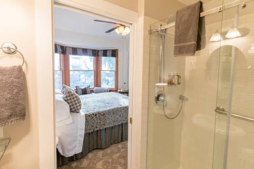 Bed & Breakfast West End Guest House