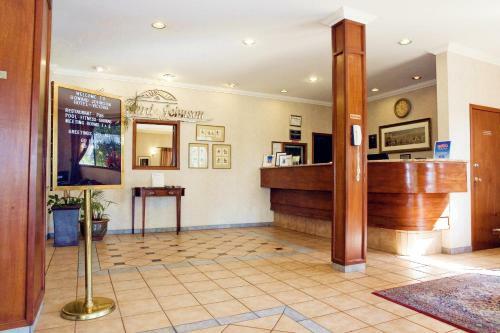 Hotel Howard Johnson By Wyndham Victoria