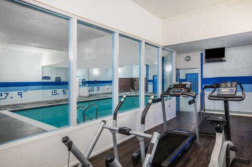 Hotel Howard Johnson By Wyndham Victoria