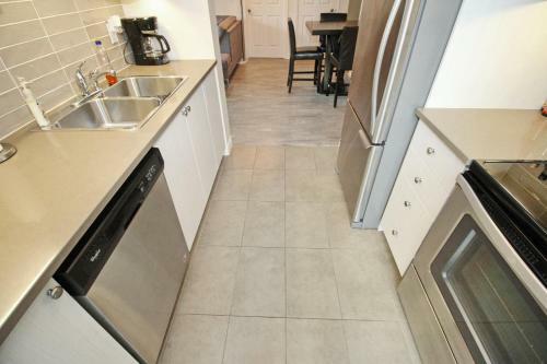Luxury 3 Br Dt Apartment Toronto, On, Canada