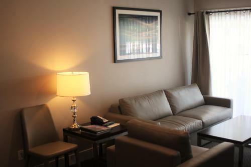Capital City Center Hotel