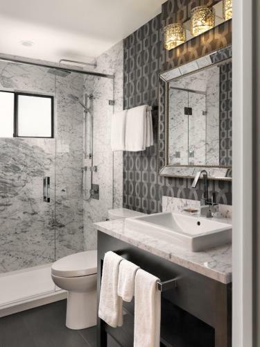 Best Western Plus Inner Harbour Hotel