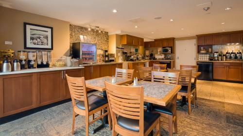 Best Western Plus Inner Harbour Hotel
