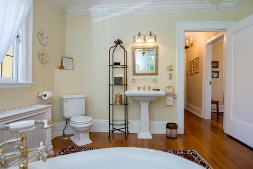 Villa Marco Polo Bed And Breakfast Inn
