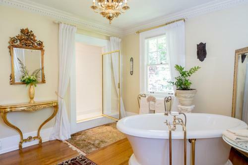 Villa Marco Polo Bed And Breakfast Inn