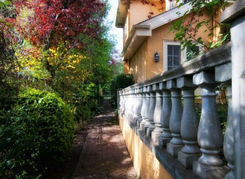 Villa Marco Polo Bed And Breakfast Inn