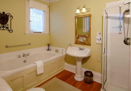 Villa Marco Polo Bed And Breakfast Inn