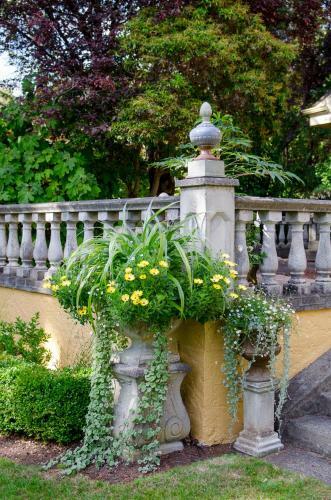 Villa Marco Polo Bed And Breakfast Inn