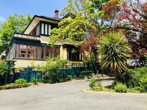 Beaconsfield Bed And Breakfast - Victoria