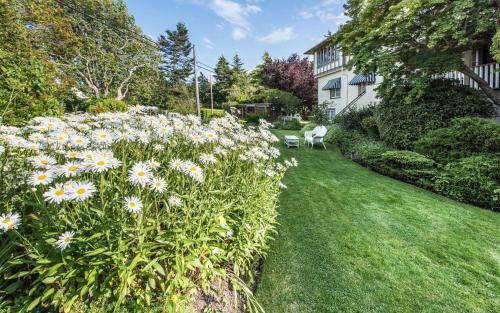Bed & Breakfast Oak Bay Guest House