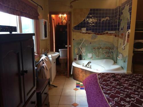 Hostal Ravensong Guest House