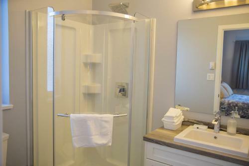 Midnight Sun Inn - Bed & Breakfast