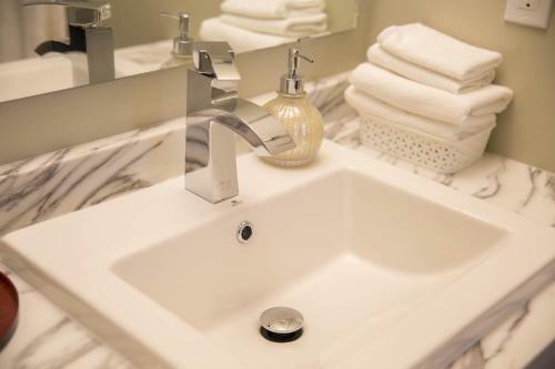 Midnight Sun Inn - Bed & Breakfast