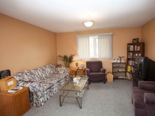 Midnight Sun Inn - Bed & Breakfast