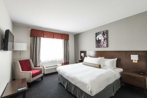 Edgewater Hotel