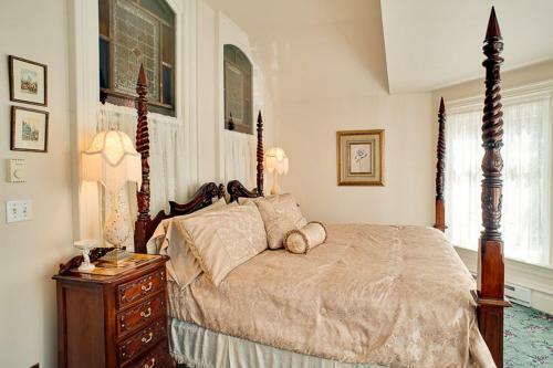 Bed & Breakfast Amethyst Inn