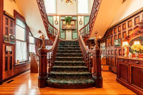 Bed & Breakfast Amethyst Inn