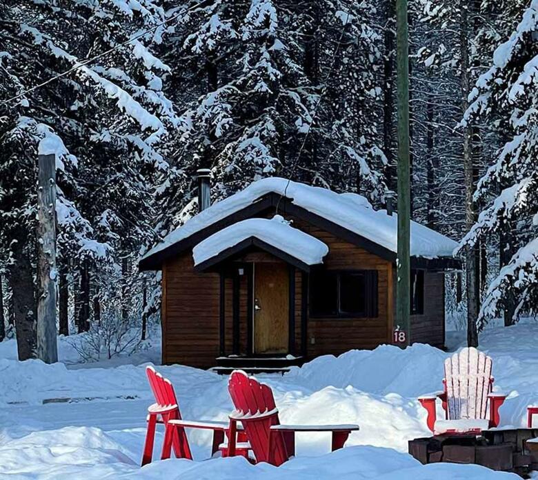 Lodge Castle Mountain Chalets