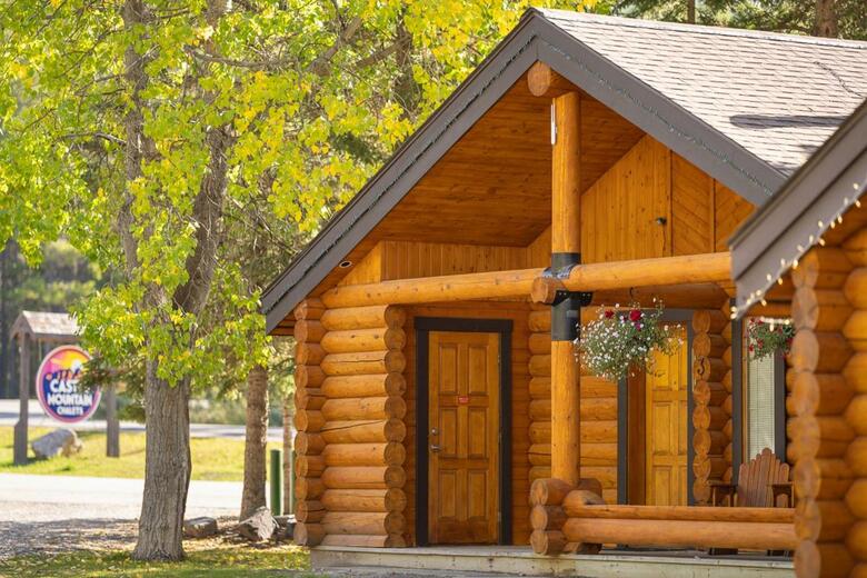 Lodge Castle Mountain Chalets