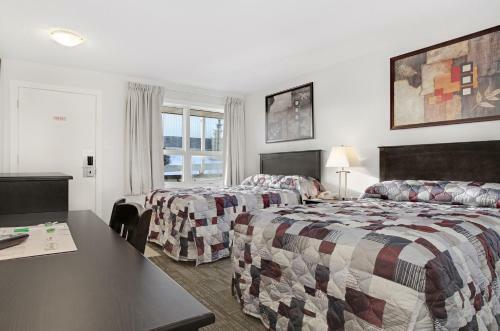 Posada Guest House Inn & Suites