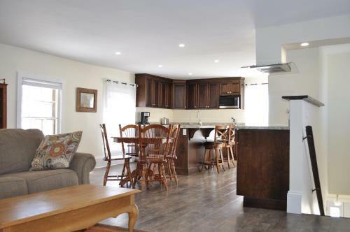 Holman's Heritage Suites