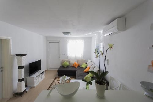Apartments By The Sea Podstrana, Split - 14982
