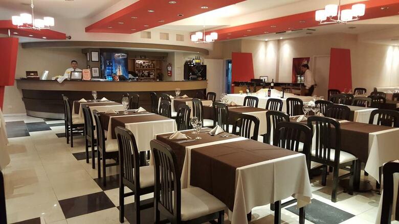 Howard Johnson Hotel & Spa San Pedro