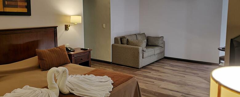 Howard Johnson Hotel & Spa San Pedro