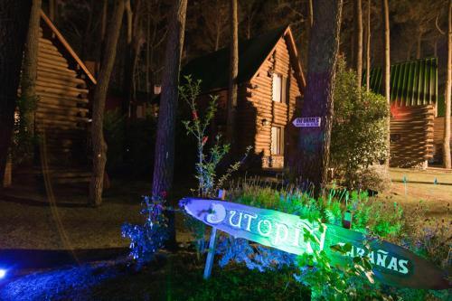 Caba�as Y Apart Utopia
